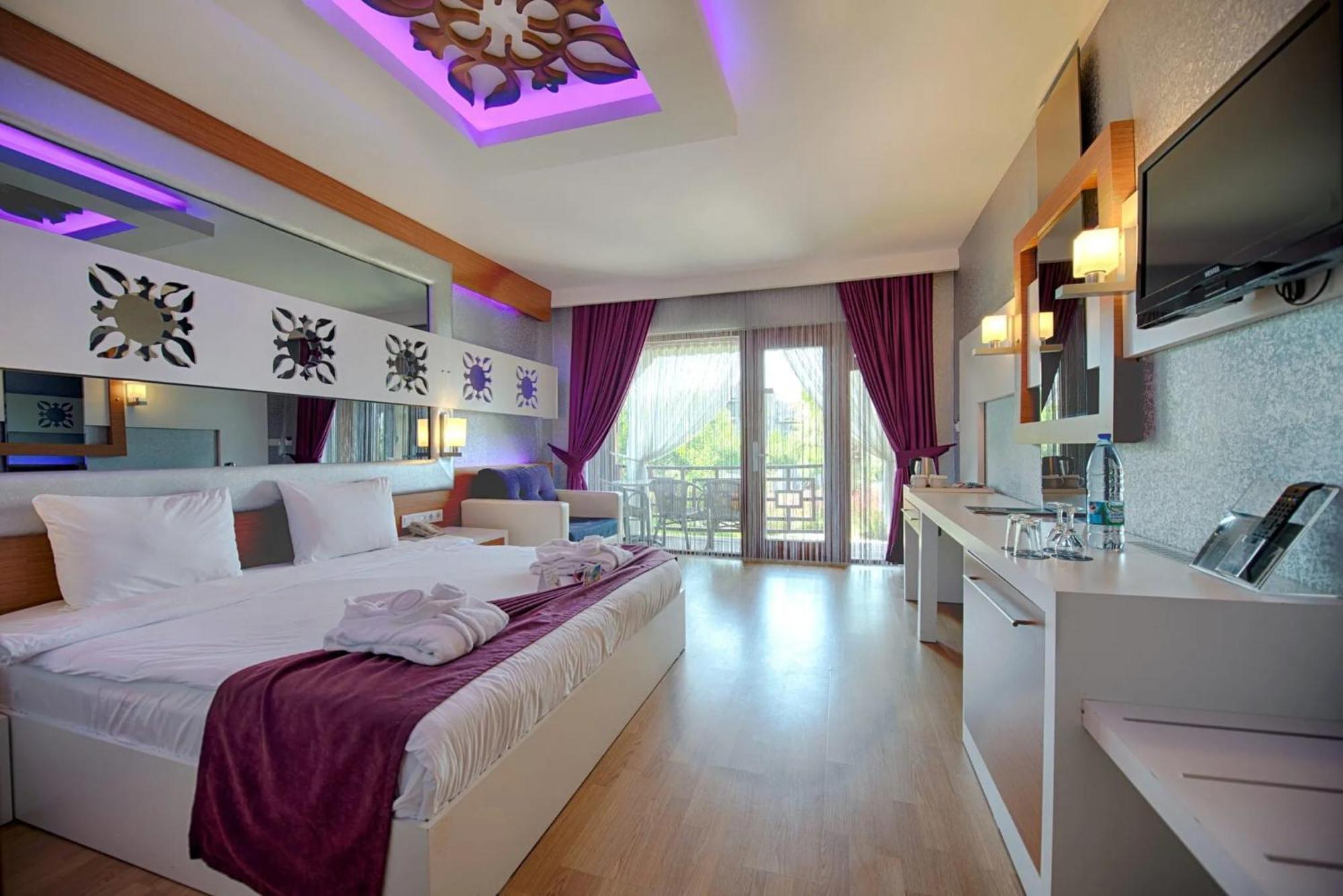 Flora Garden Beach Hotel - Adults Only 16 Plus - Couples Concept Kızılot Kültér fotó